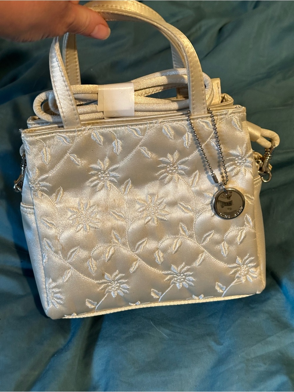 Elegant White Floral Embroidered Top-Handle Bag